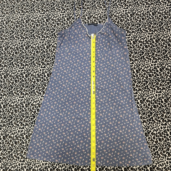 Brandy Melville Blue Floral Chemise - Picture 3 of 5